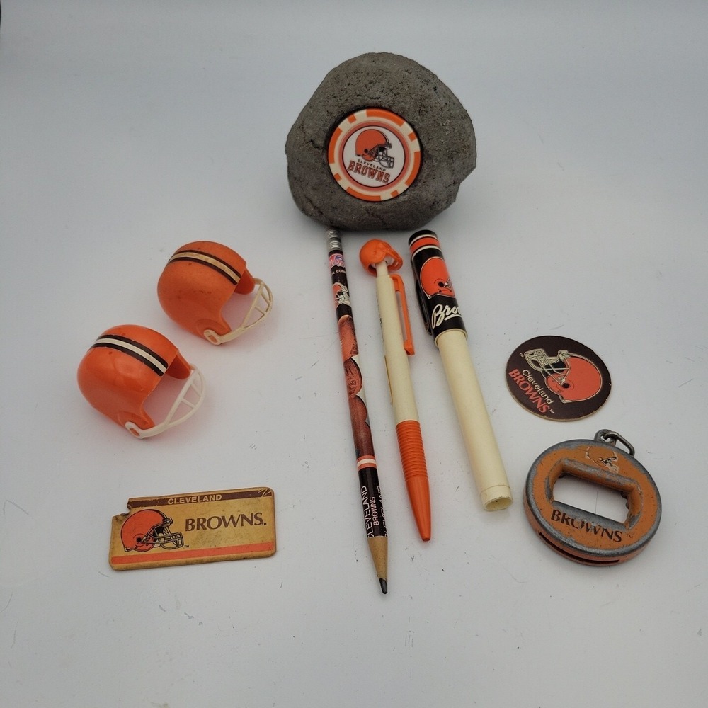 Cleveland Browns‎ Poker Chip, Browns Mini Helmet, And More